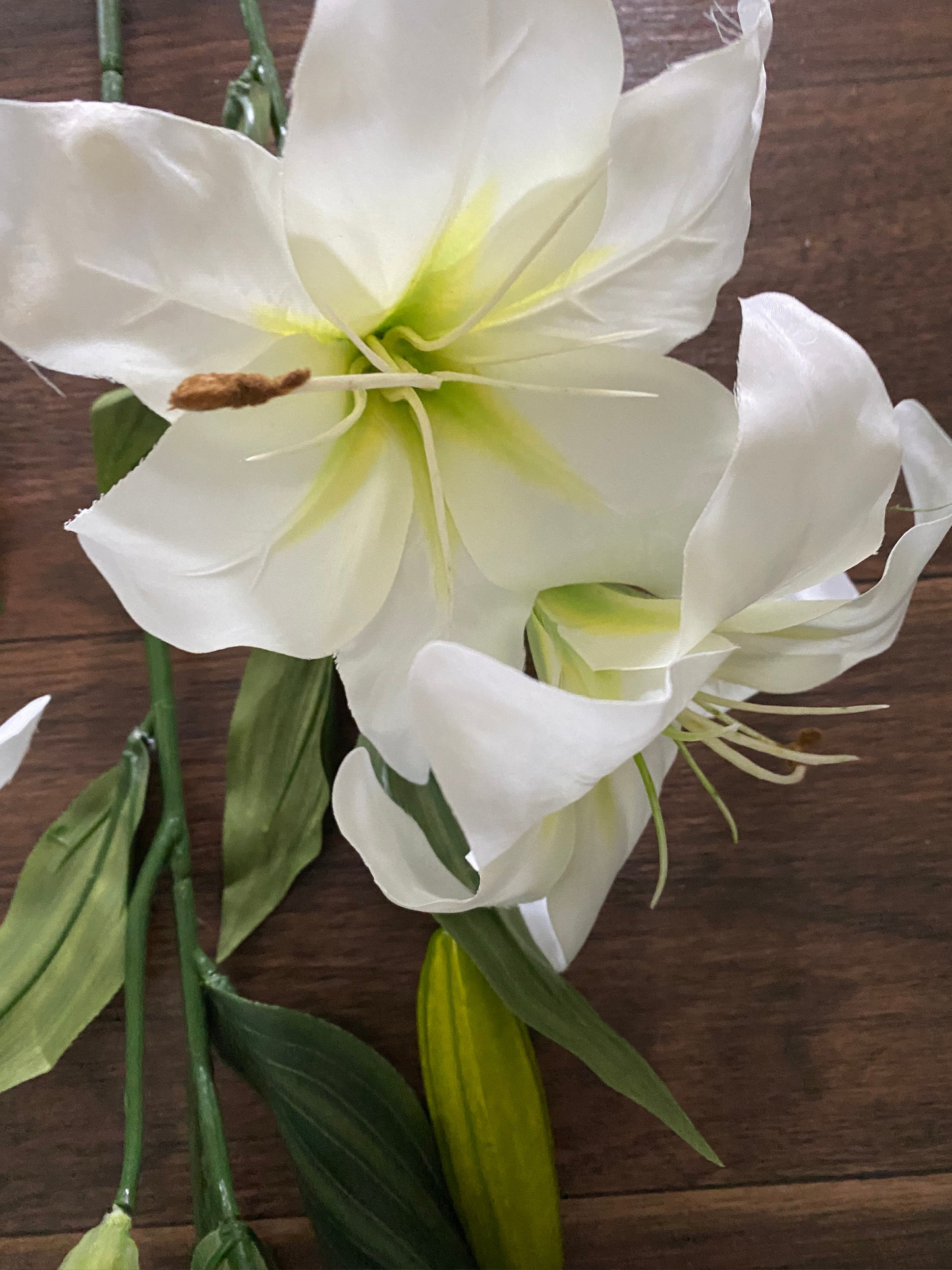 Artificial Silk Lilies x 4 stems 8 heads and 4 buds