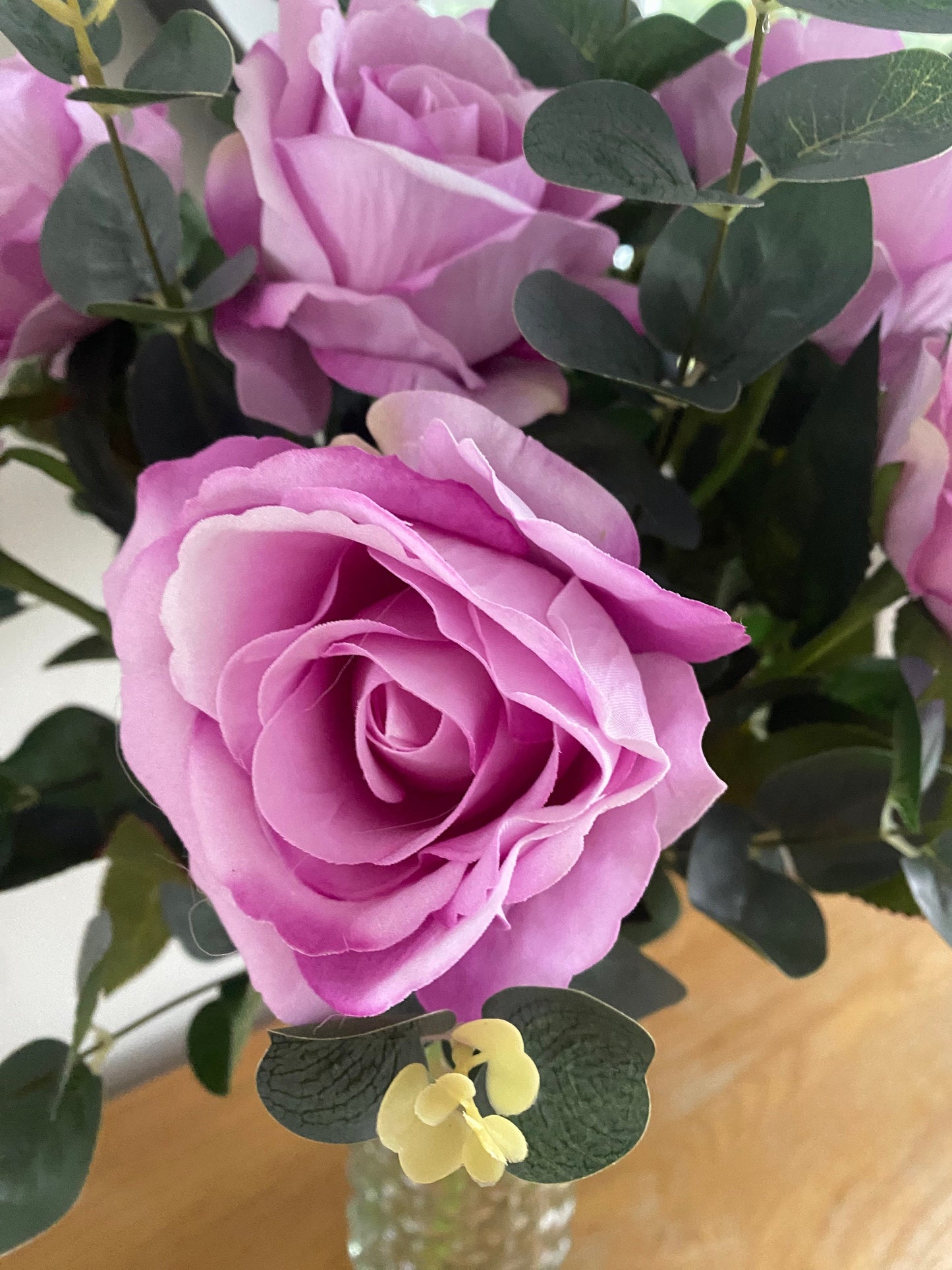 Luxury Faux Silk Lilac Lavender Mauve Rose & Eucalyptus Flower Arrangement in a Glass Vase Anniversary Gift Wedding Soft Touch FREE POSTAGE