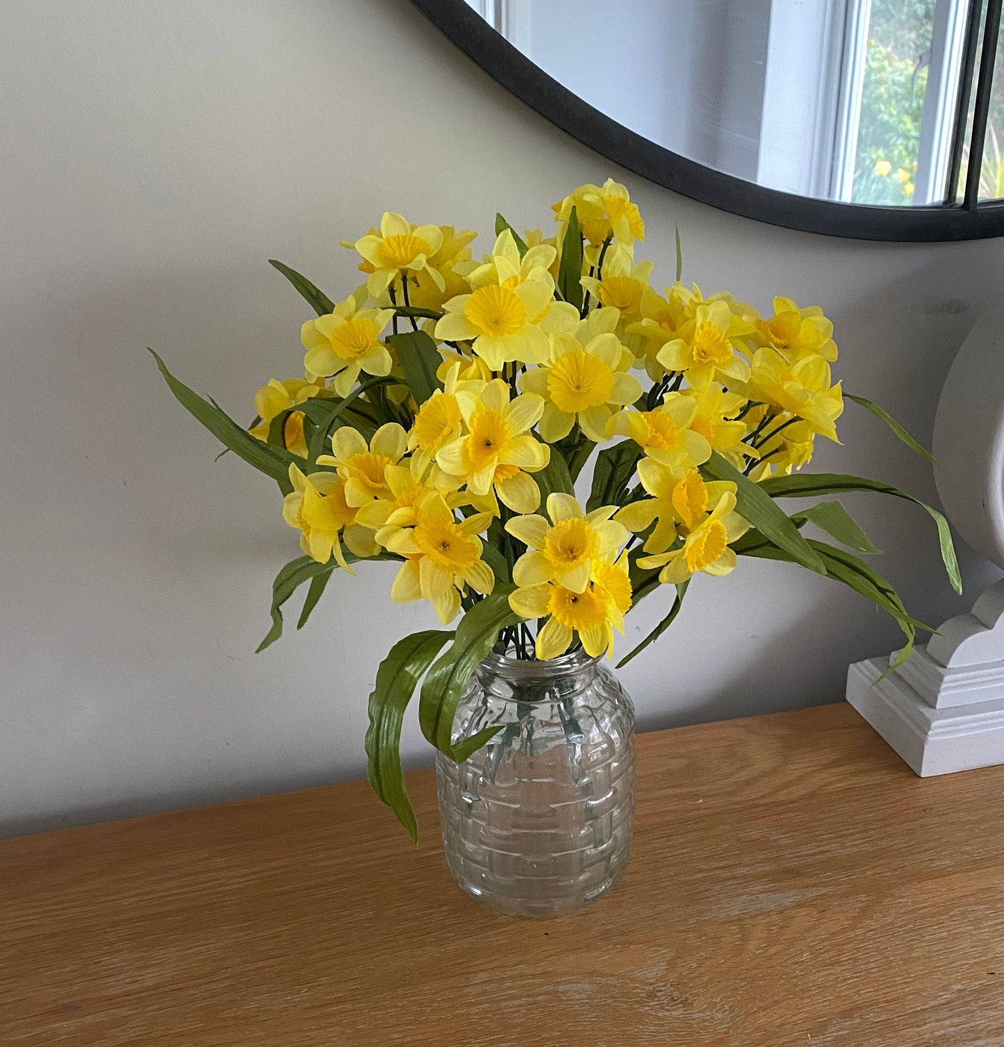 Artificial Mini Daffodils Narcissus Flowers x 4  Bunches  24 Stems 72 Heads