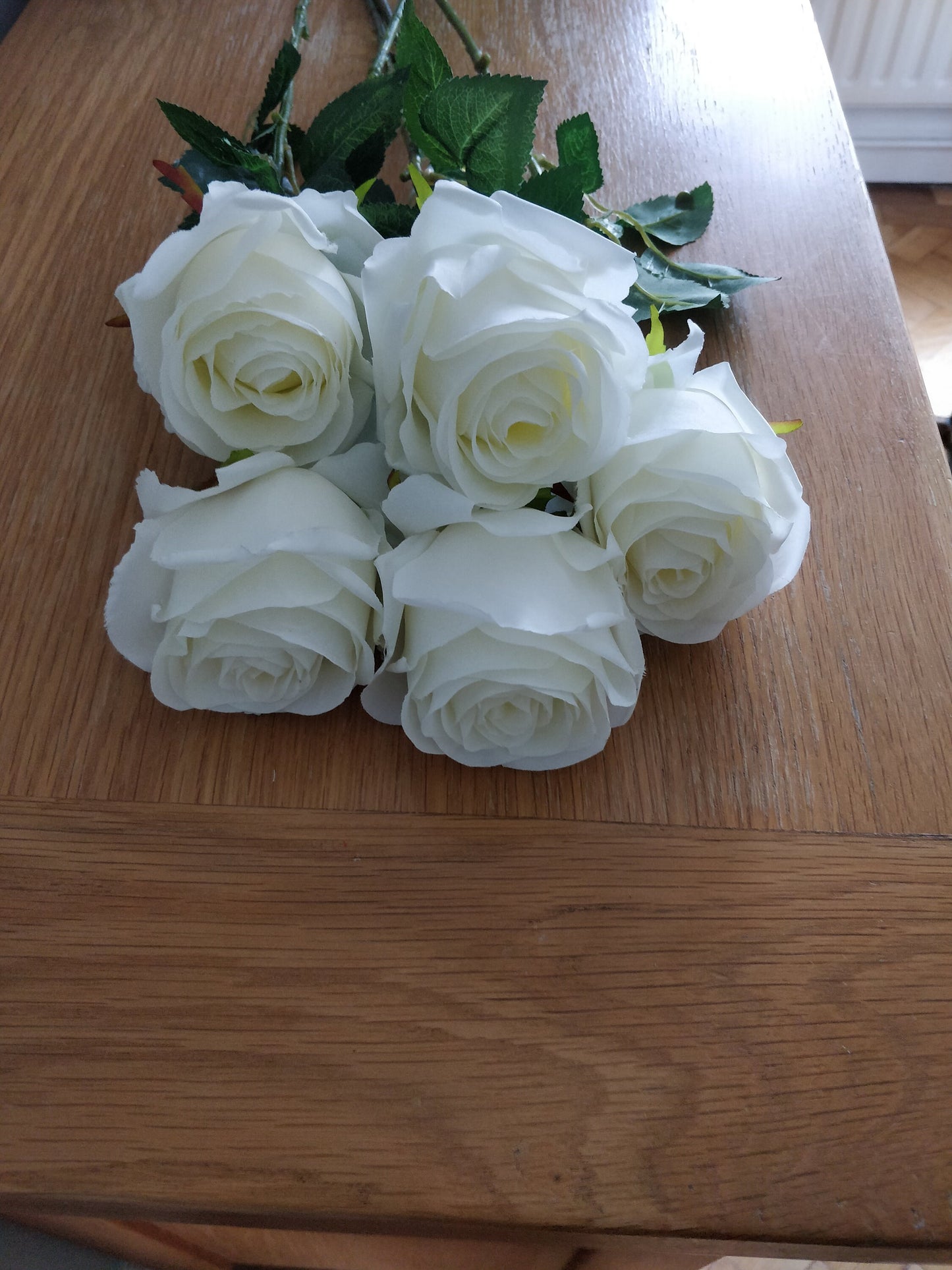 5 x Ivory Long Stem Roses